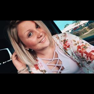 Meet your Posher, Halle